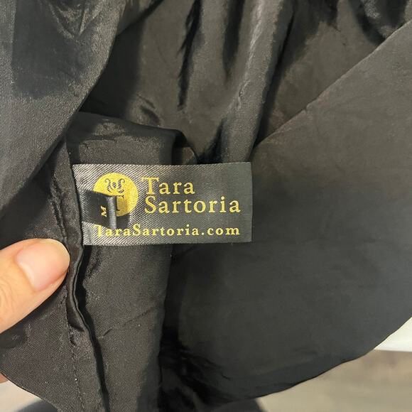 Tara Sartoria Women's sz. M Luxury Artisan Washable Silk Robe in True Black Long - Picture 7 of 9